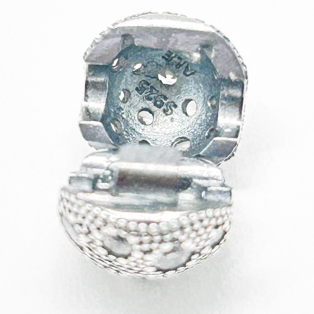 NWOT Pandora moments compatible white zirconia clasp charm, Sterling silver - Picture 5 of 9